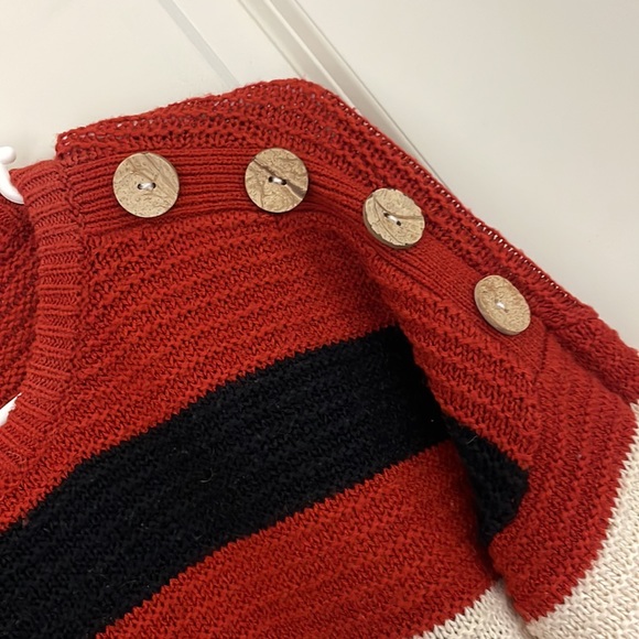 5/$25 Poof apparel size small sweater - Picture 2 of 4